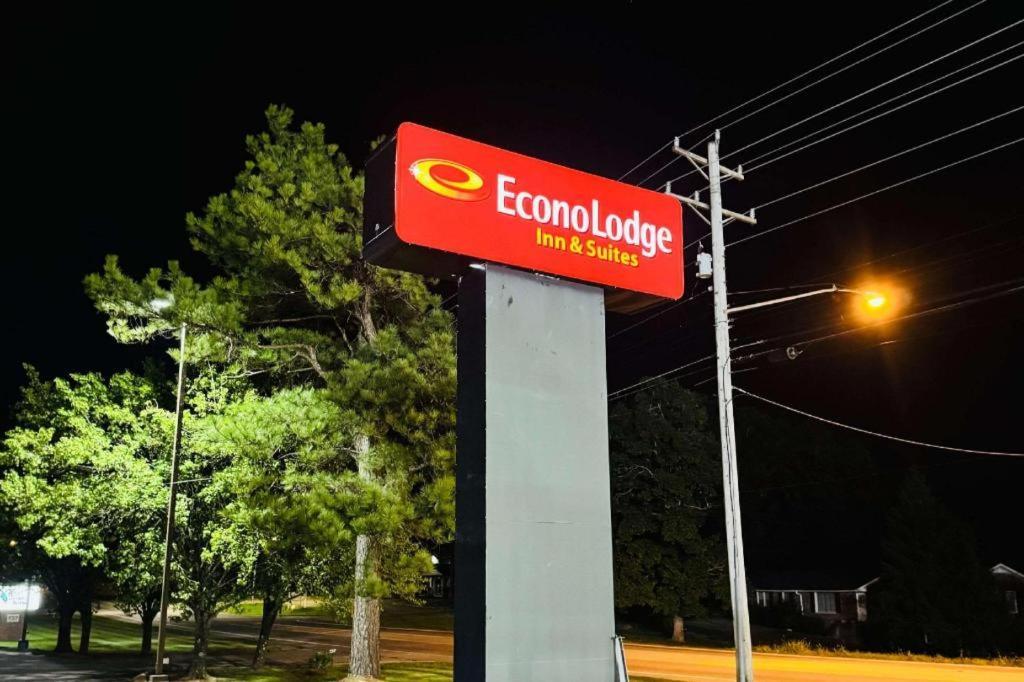 Econo Lodge Inn & Suites Centerville Exterior photo
