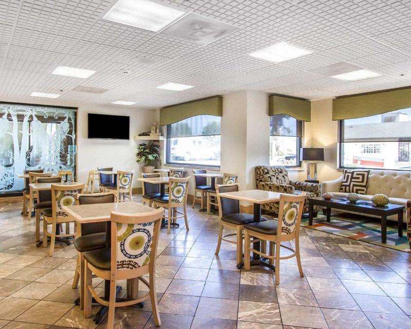 Econo Lodge Inn & Suites Centerville Exterior photo
