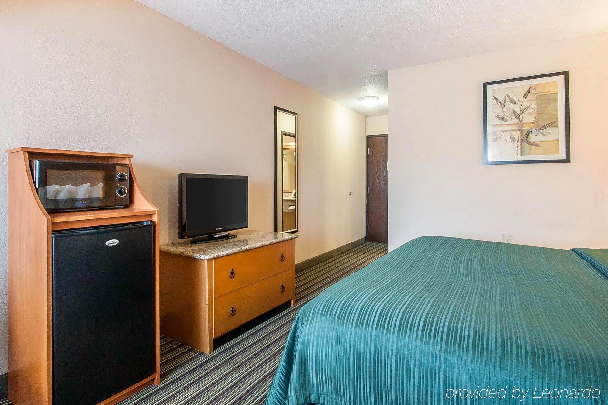 Econo Lodge Inn & Suites Centerville Exterior photo